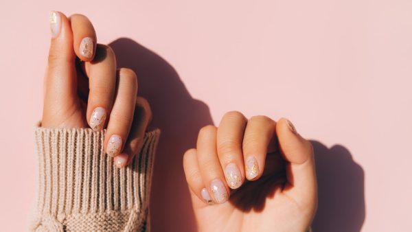 unhas-precisam-de-“tempo-para-respirar”?-especialistas-explicam