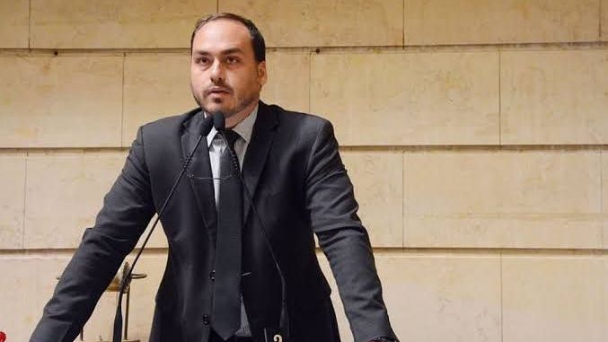 mp-rj-denuncia-sete-em-esquema-de-“rachadinha”-no-gabinete-de-carlos-bolsonaro