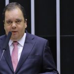 “nunca-desisti-e-a-minha-candidatura-esta-mantida”,-diz-elmar-a-cnn