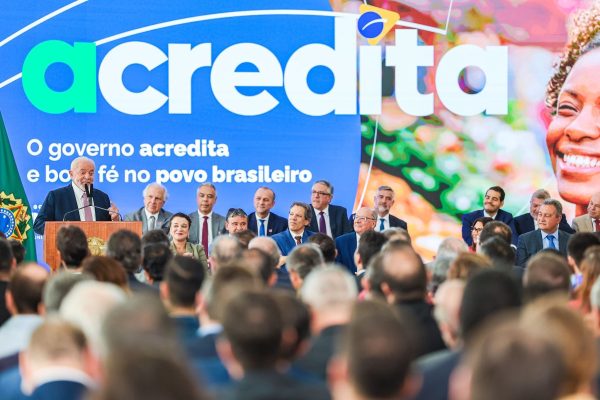 governo-anuncia-cartao-de-credito-e-debito-para-mei