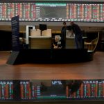 dolar-recua-apos-alta-de-juros-no-brasil-e-corte-pelo-fed-na-vespera;-ibovespa-cai