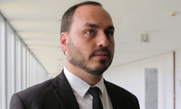 carlos-bolsonaro-e-reeleito-como-o-vereador-do-rio-de-janeiro-com-recorde-de-votos