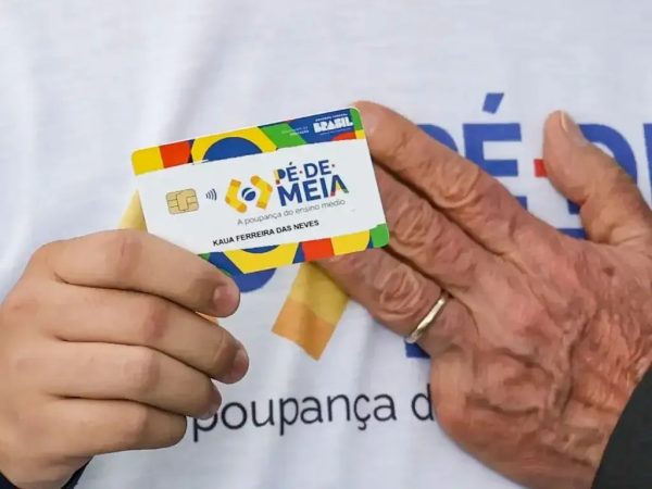 pe-de-meia:-governo-anuncia-ampliacao-de-programa-para-1,2-milhao-de-estudantes