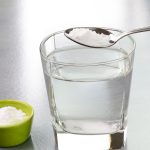 beber-agua-com-bicarbonato-de-sodio-faz-bem?-veja-riscos-e-beneficios