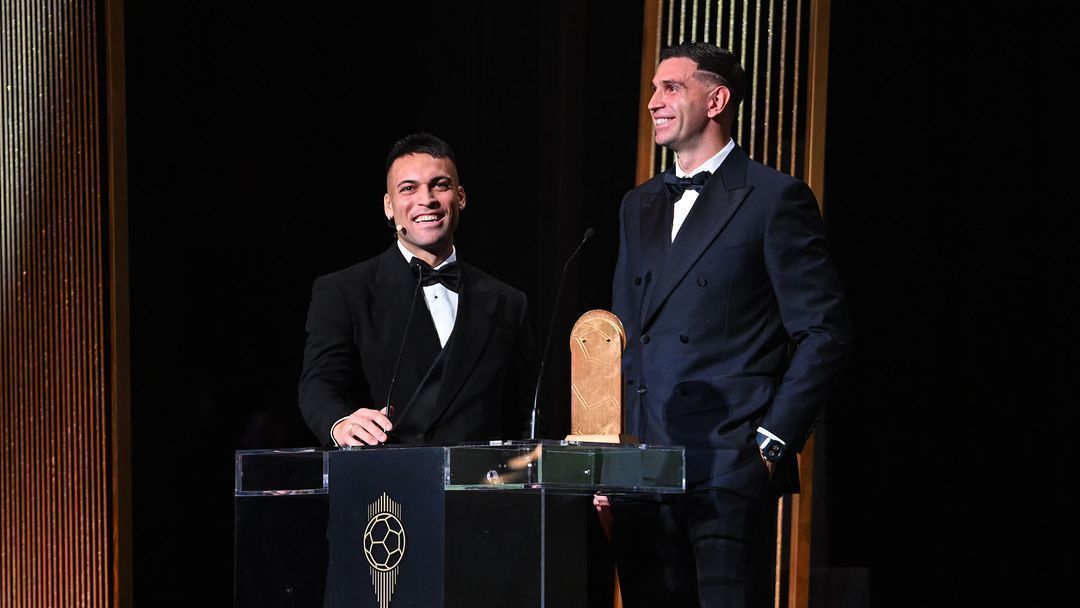 argentino-dibu-martinez-e-eleito-melhor-goleiro-do-mundo-pela-segunda-vez-seguida