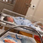 filho-do-cantor-jottape-nasce-no-carro:-“nao-quis-esperar-chegar-no-hospital”