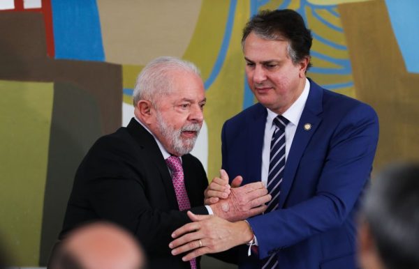 lula-visita-sala-de-monitoramento-do-inep-e-celebra-aumento-de-inscritos-no-enem