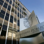 casal-e-multado-em-r$-50-mil-por-desistir-de-adocao-de-criancas-no-parana