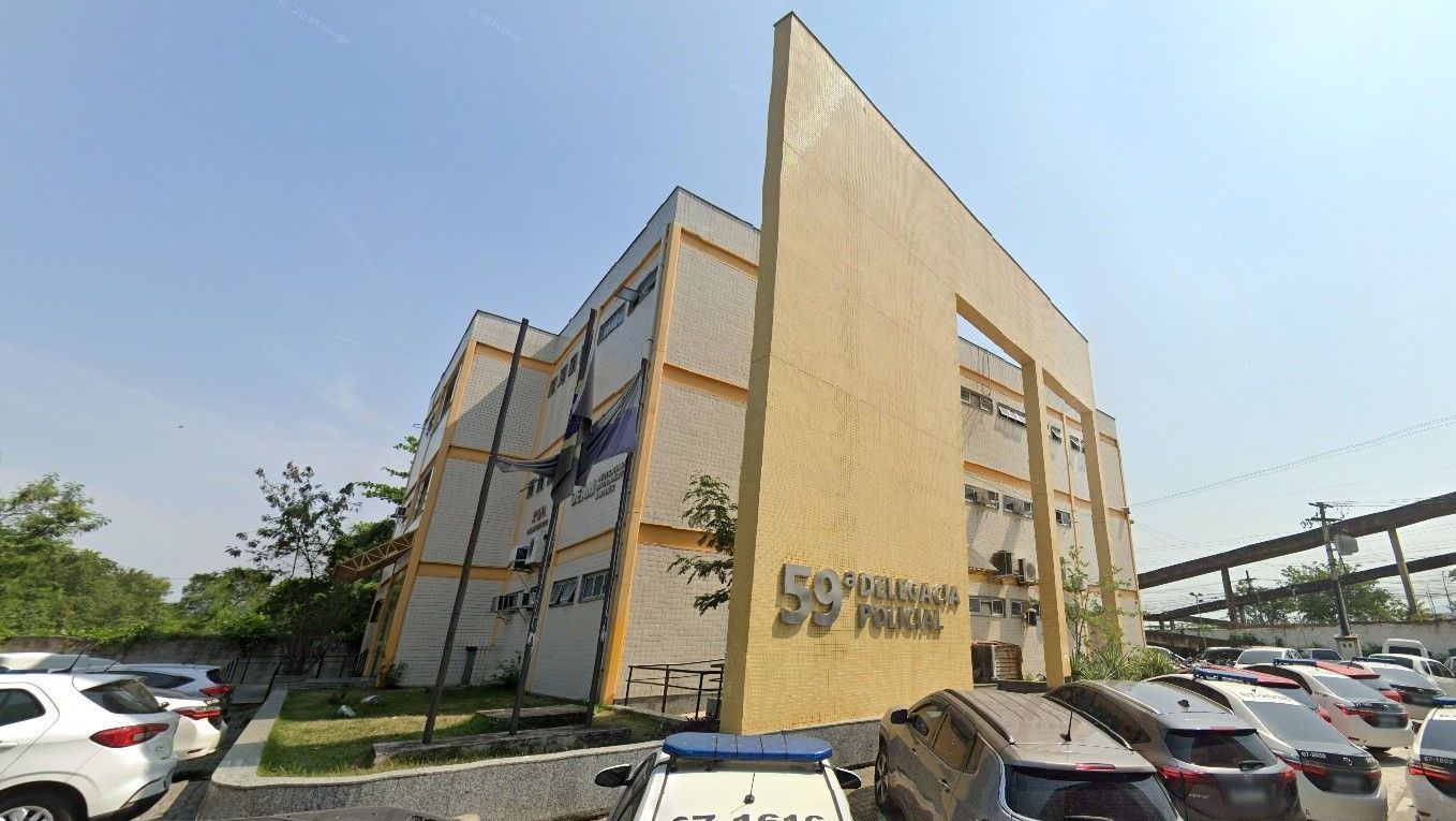 policia-prende-15-e-fecha-desmanche-de-carros-roubados-em-duque-de-caxias-(rj)