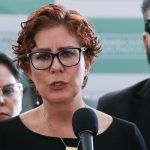 camara-autoriza-licenca-de-127-dias-a-deputada-carla-zambelli