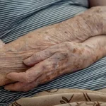 hoje-e-dia-destaca-o-respeito-aos-idosos,-orgulho-autista-e-refugiados