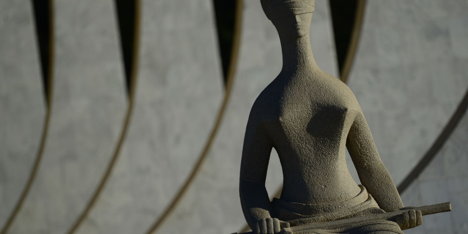 camara-aprova-criacao-de-160-funcoes-comissionadas-para-stf