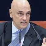 moraes:-bolsonaro-pode-ser-preso-se-usar-rede-social-de-outras-pessoas