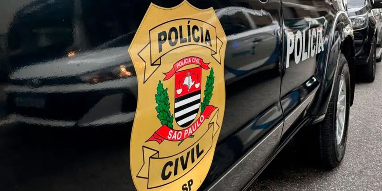 policia-de-sp-apreende-2-mil-garrafas-de-gin-com-notas-fiscais-falsas