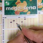 mega-sena:-confira-os-numeros-sorteados-no-concurso-2.932