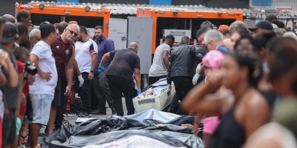 governo-do-rio-estima-119-mortes;-moradores-retiram-corpos-da-mata