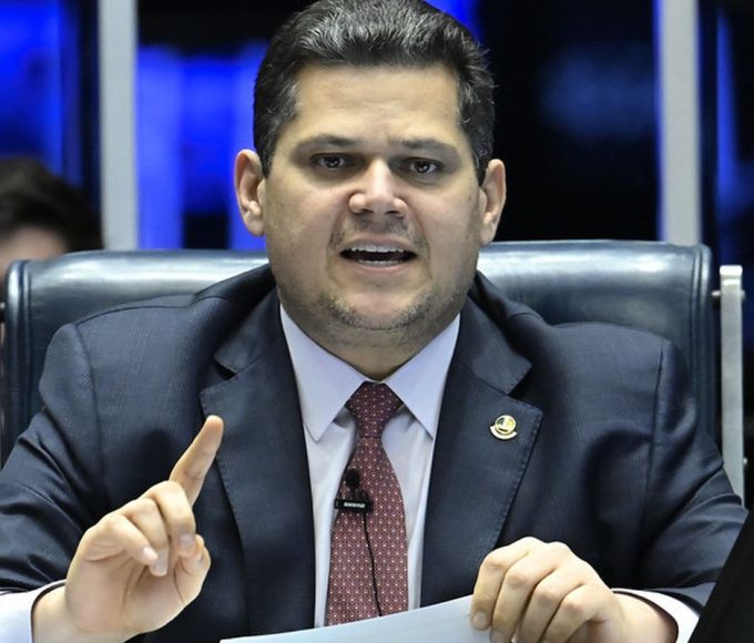 alcolumbre-e-moraes-discutem-como-combater-o-crime-organizado