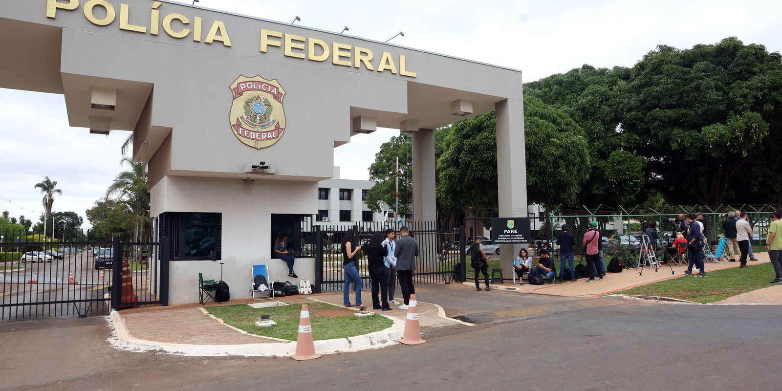 remedios-sao-levados-para-bolsonaro,-preso-preventivamente-em-brasilia