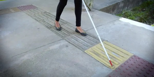 hoje-e-dia:-dezembro-vermelho,-pessoas-com-deficiencia-e-samba-em-foco