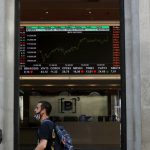 dolar-tem-leve-queda-e-permanece-acima-de-r$-5,40