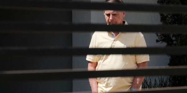 bolsonaro-inicia-reabilitacao-pos-operatoria