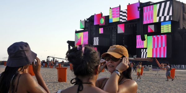 copacabana-ja-vive-clima-de-expectativa-para-a-festa-da-virada