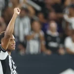 botafogo-supera-nacional-e-segue-vivo-na-pre-libertadores