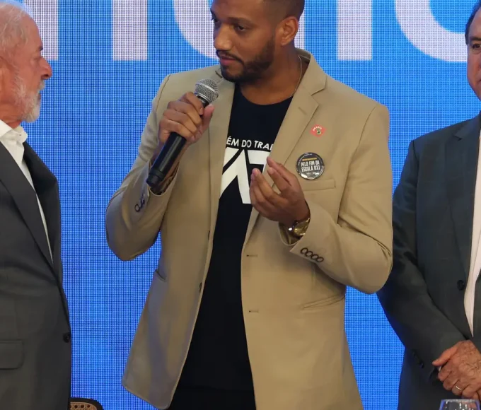 lula-pede-mobilizacao-a-centrais-sindicais-para-fim-da-escala-6×1