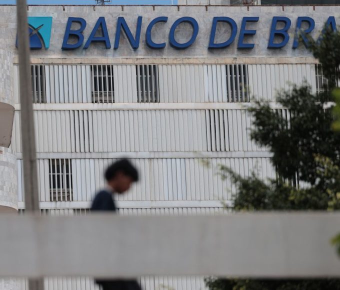 “estamos-todos-pagando-a-conta”,-diz-bancario-sobre-o-caso-brb/master