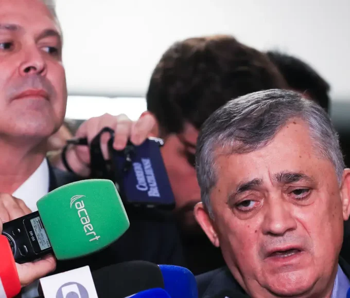 jose-guimaraes-diz-ser-contra-socorro-do-governo-federal-ao-brb