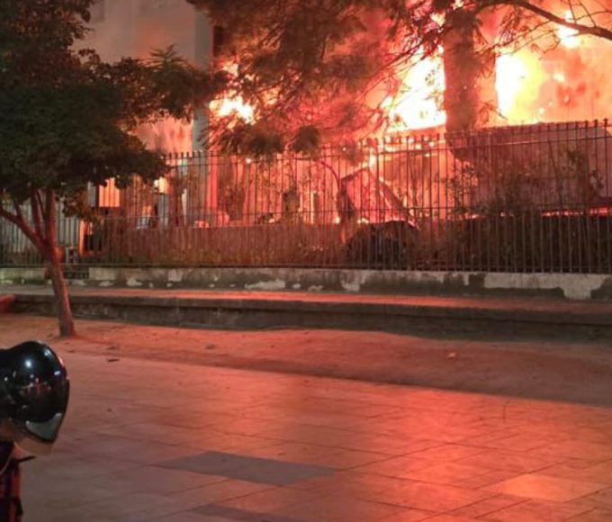 principio-de-incendio-atinge-restaurante-em-edificio-historico-do-rio