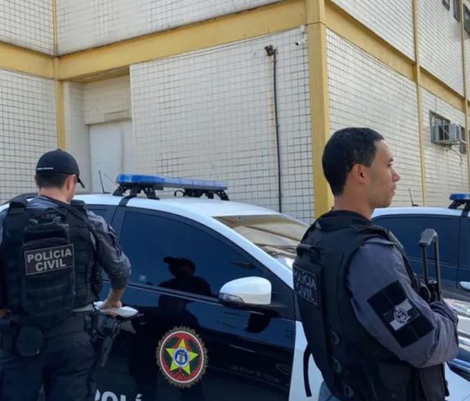 rapper-oruam,-a-mae-e-o-irmao-sao-procurados-em-operacao-contra-o-cv