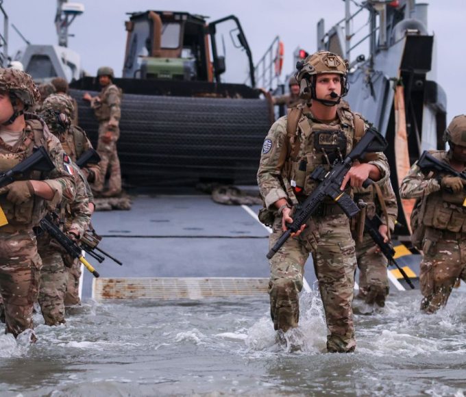 marinhas-brasileira-e-francesa-fazem-exercicio-na-costa-do-rio